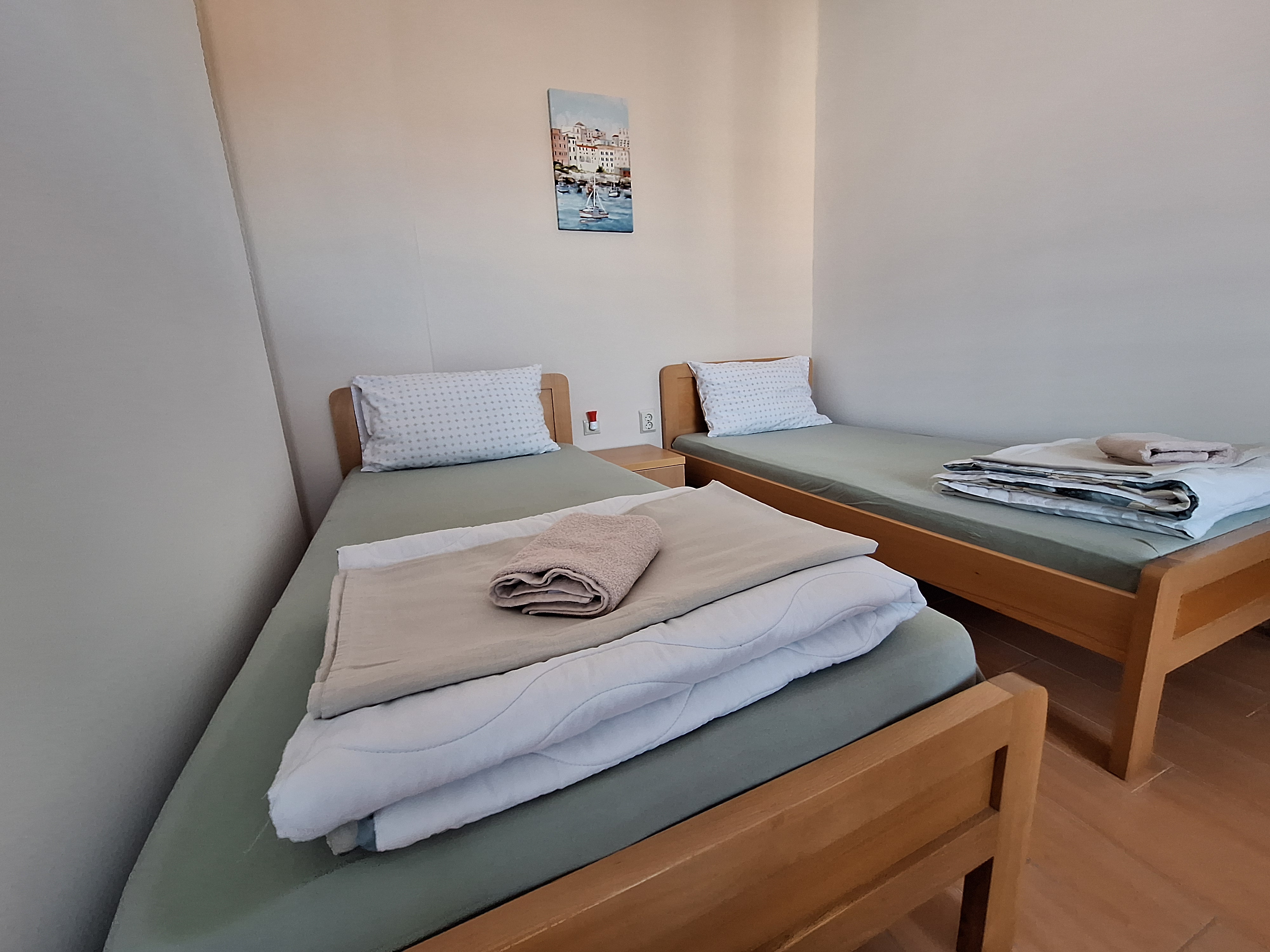 room1